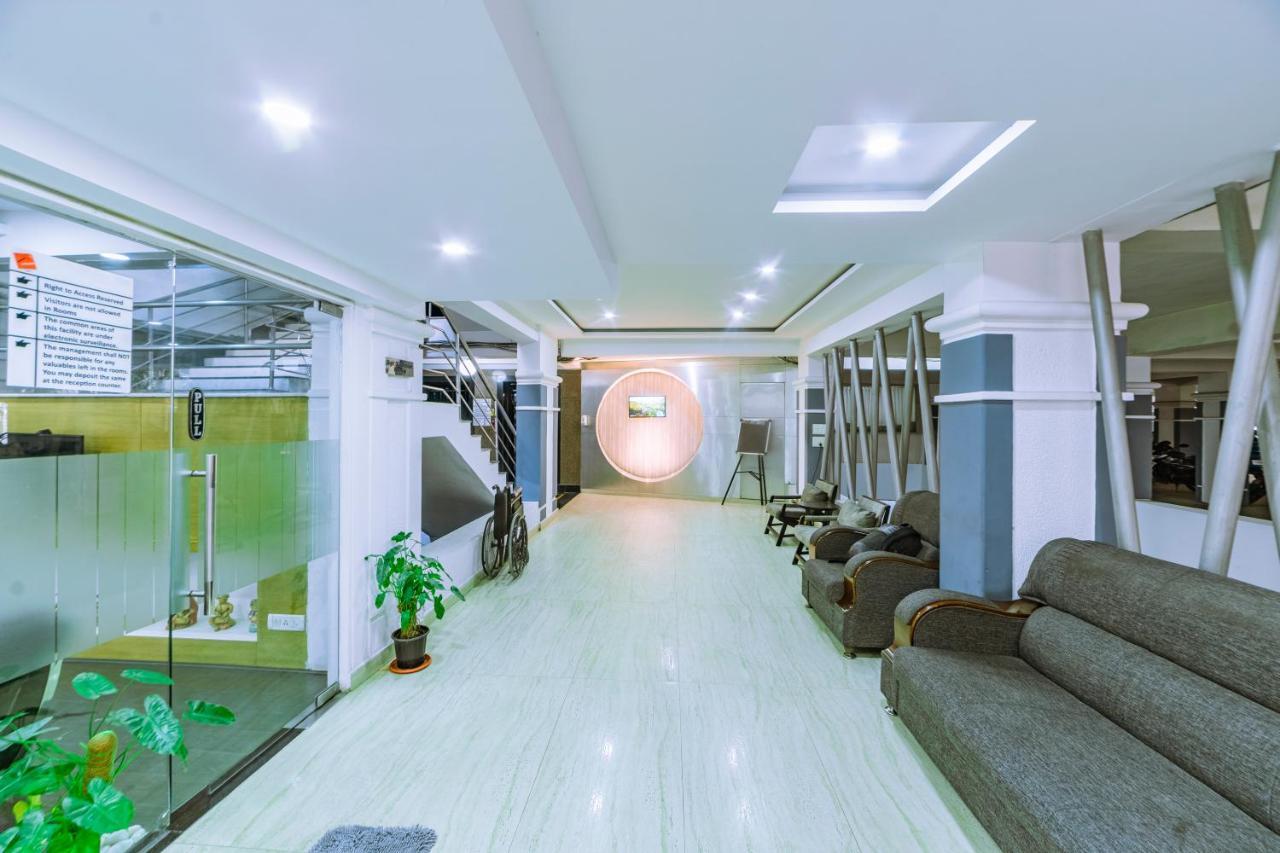Hotel Athome , Whitefields, Kondapur Hyderabad Exterior photo
