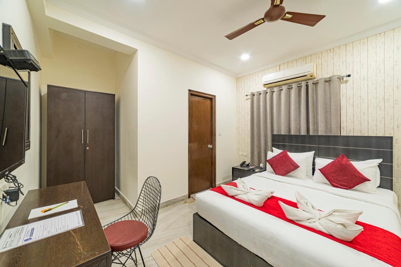Hotel Athome , Whitefields, Kondapur Hyderabad Exterior photo