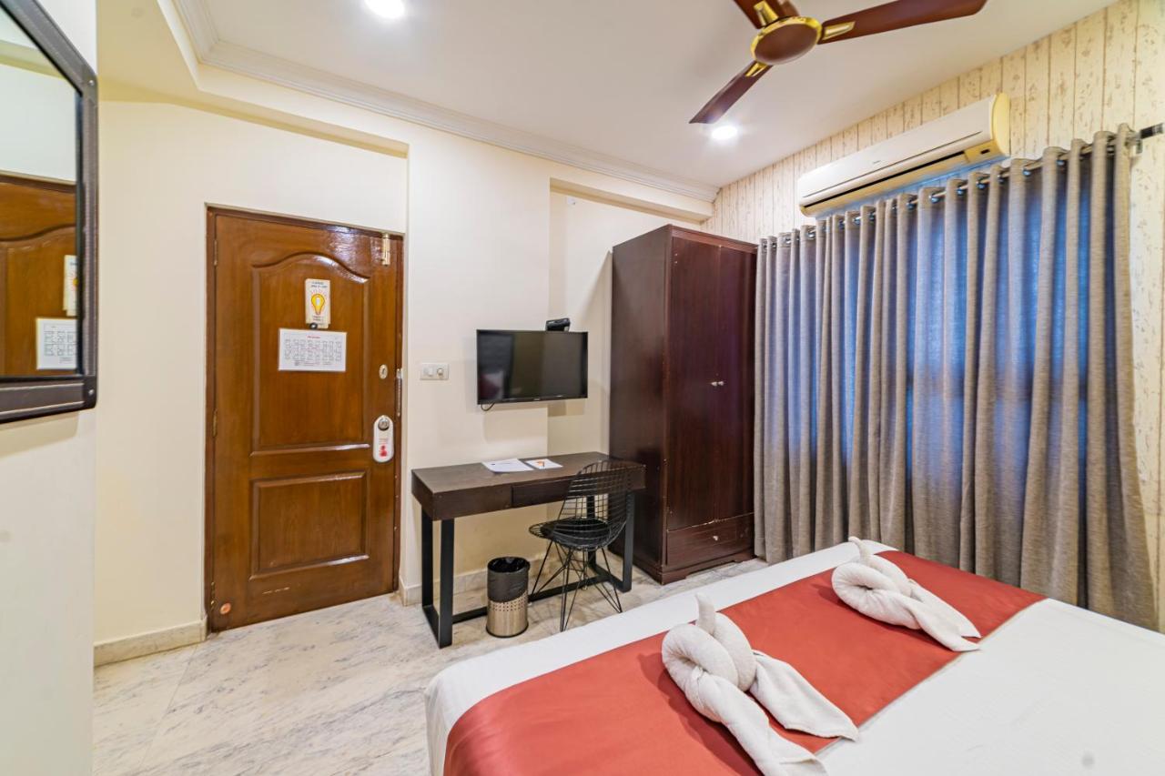 Hotel Athome , Whitefields, Kondapur Hyderabad Exterior photo